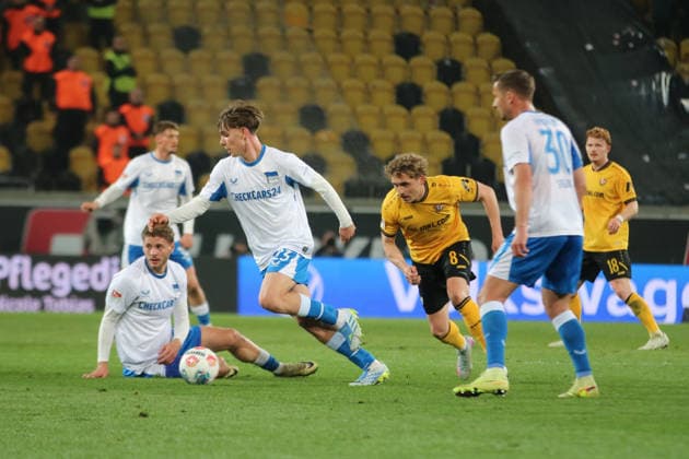 04 04 2026 Soccer Men 2025 2026 2 Bundesliga 28 Matchday SG Dynamo Dresden Hertha BSC Rudolf Harbig Stadion Dresden Kennet Eichhorn Berlin, 23, white on the ball Dresden Saxony Germany