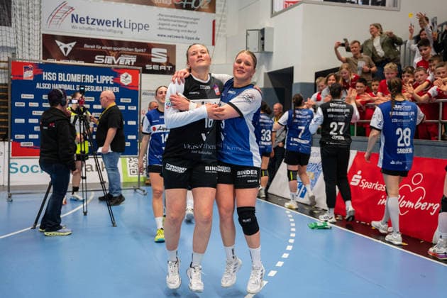 HSG Blomberg Lippe GER vs Borussia Dortmund GER , Handball, 1 Handball Bundesliga Women, 22 Matchday, 4 4 2026, Season 2025 2026, Blomberg Melanie Veith HSG Blomberg Lippe, 16 and Laura Rueffieux HSG Blomberg Lippe, 03 are happy after the victory against Borussia Dortmund GER with 33 31 Blomberg Sporthalle an der Ulmenallee Germany