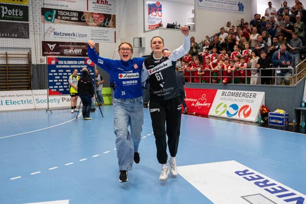 HSG Blomberg Lippe GER vs Borussia Dortmund GER , Handball, 1 Handball Bundesliga Women, 22 Matchday, 4 4 2026, Season 2025 2026, Blomberg Marie Michalczik HSG Blomberg Lippe, 24 and Nicole Roth HSG Blomberg Lippe, 61 rejoice after the victory against Borussia Dortmund GER with 33 31 Blomberg Sporthalle an der Ulmenallee Germany
