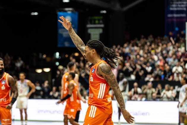 GER, easy Credit Basketball Bundesliga, Niners Chemnitz Telekom Baskets Bonn 04 04 2026, Messe, Chemnitz, GER, easy Credit Basketball Bundesliga, Niners Chemnitz Telekom Baskets Bonn Nike Sibande Niners Chemnitz, 2 jubelt Foto Alexander Trienitz Chemnitz Messe Sachsen Germany