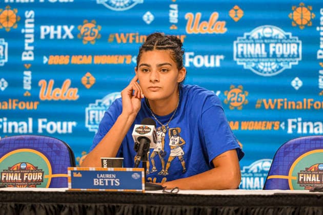 NCAA, College League, USA Basketball: Final Four-UCLA press conference, PK, Pressekonferenz and Practice UCLA Bruins center Lauren Betts (51) addresses the media during a press conference at the Mortgage Matchup Center on April 4, 2026 in Phoenix, Arizona. (Thomas Fernandez Image of . Phoenix Arizona United States EDITORIAL USE ONLY Copyright: xImagexofxSportx ThomasxFernandezx iosphotos404003