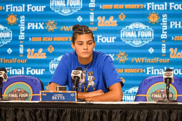 NCAA, College League, USA Basketball: Final Four-UCLA press conference, PK, Pressekonferenz and Practice UCLA Bruins center Lauren Betts (51) addresses the media during a press conference at the Mortgage Matchup Center on April 4, 2026 in Phoenix, Arizona. (Thomas Fernandez Image of . Phoenix Arizona United States EDITORIAL USE ONLY Copyright: xImagexofxSportx ThomasxFernandezx iosphotos404005