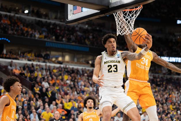 Michigan Wolverines Vs Tennessee Volunteers in Chicago, US - 29 Mar 2026 Yaxel Landeborg (L) of the Michigan Wolverines in action against Felix Okpara (R) of the Tennessee Volunteers in the Elite Eight round of the NCAA, College League, USA Men s Basketball Tournament at the United Center. Final score; Michigan 95-62 Tennessee. Chicago United States Copyright: xNicholasxMullerx xSOPAxImagesx NMULLER_MICH_TENN_NCAAELITE8(15)