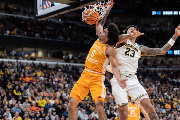 March 29, 2026, Chicago, Illinois, United States: Ja™Kobi Gillespie (R) of the Tennessee Volunteers in action against Yaxel Landeborg (L) of the Michigan Wolverines in the Elite Eight round of the NCAA, College League, USA Men s Basketball Tournament at the United Center. Final score; Michigan 95-62 Tennessee. Chicago United States - ZUMAs197 20260329_aaa_s197_884 Copyright: xNicholasxMullerx