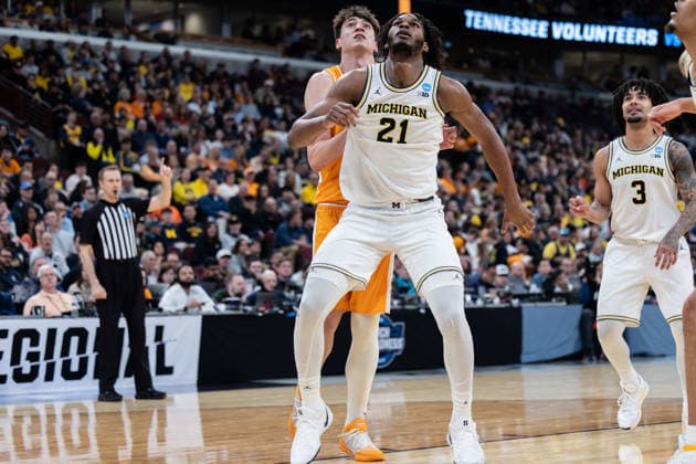 March 29, 2026, Chicago, Illinois, United States: Morez Johnson Jr. (R) of the Michigan Wolverines in action against J.P. Estrella (L) of the Tennessee Volunteers in the Elite Eight round of the NCAA, College League, USA Men s Basketball Tournament at the United Center. Final score; Michigan 95-62 Tennessee. Chicago United States - ZUMAs197 20260329_aaa_s197_911 Copyright: xNicholasxMullerx