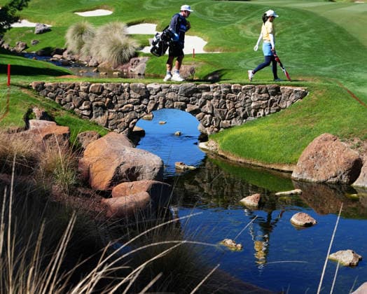 LAS VEGAS, NV - APRIL 03: LPGA, Golf Damen golfer Minami Katsu walks across a bridge on the 9th hole during the second round of the Aramco Championship on April 3, 2026, at Shadow Creek Golf Course in Las Vegas, Nevada. (Photo by Brian Spurlock Icon Sportswire) GOLF: APR 03 LPGA Aramco Championship EDITORIAL USE ONLY Icon26040335