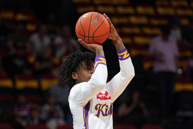 NBL KINGS 36ERS, Kendric Davis of the Kings warms up during NBL grand final, game five, Sydney Kings v Adelaide 36ers, at Qudos Bank Arena in Sydney, Sunday, April 5, 2026. ( NO ARCHIVING, EDITORIAL USE ONLY SYDNEY NEW SOUTH WALES AUSTRALIA  Copyright: xROBBIExSTEPHENSONx 20260405137033224942