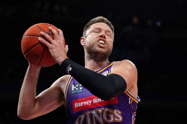 NBL KINGS 36ERS, Matthew Dellavedova of the Kings shows his frustration during NBL grand final, game five, Sydney Kings v Adelaide 36ers, at Qudos Bank Arena in Sydney, Sunday, April 5, 2026. ( NO ARCHIVING, EDITORIAL USE ONLY SYDNEY NEW SOUTH WALES AUSTRALIA  Copyright: xROBBIExSTEPHENSONx 20260405184112381116