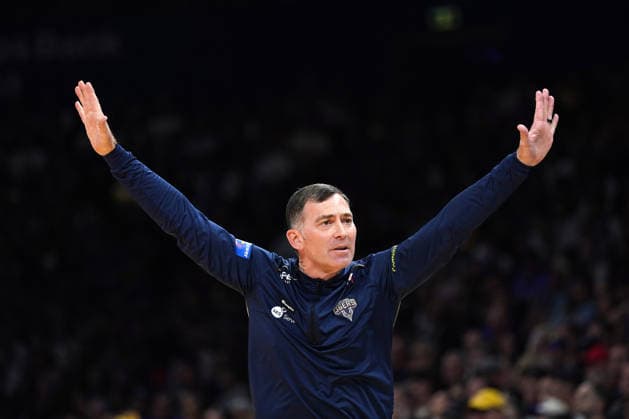 NBL KINGS 36ERS, Mike Wells, Head Coach of the 36ers, gestures during NBL grand final, game five, Sydney Kings v Adelaide 36ers, at Qudos Bank Arena in Sydney, Sunday, April 5, 2026. ( NO ARCHIVING, EDITORIAL USE ONLY SYDNEY NEW SOUTH WALES AUSTRALIA  Copyright: xROBBIExSTEPHENSONx 20260405159251309828
