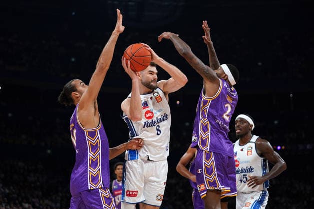 NBL KINGS 36ERS, Isaac Humpries of the 36ers, Xavier Cooks and Torrey Craig of the Kings compete for then ball during NBL grand final, game five, Sydney Kings v Adelaide 36ers, at Qudos Bank Arena in Sydney, Sunday, April 5, 2026. ( NO ARCHIVING, EDITORIAL USE ONLY SYDNEY NEW SOUTH WALES AUSTRALIA  Copyright: xROBBIExSTEPHENSONx 20260405169257045639