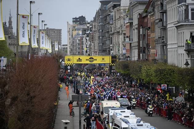 The start of the men s race of the Ronde van Vlaanderen Tour des Flandres Tour of Flanders UCI WorldTour one day cycling race, 278 km from Antwerp to Oudenaarde, Sunday 05 April 2026. ELIASxROM  x169850760x