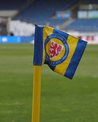 05 04 2026 Soccer Season 2025 2026 2 Soccer Bundesliga 28 Matchday Eintracht Braunschweig BTSV EBS 1 FC Nürnberg FCN Club Sportfoto Zink DaMa xdaxmax DFL regulations prohibit any use of photographs as image sequences and or quasi video only for editorial use Symbolbild Symbolfoto Feature Impression Eckfahne Eintracht Braunschweig