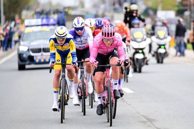 American Luke Lamperti of EF Education-EasyPost pictured in action during the men s race of the Ronde van Vlaanderen Tour des Flandres Tour of Flanders UCI WorldTour one day cycling race, 278 km from Antwerp to Oudenaarde, Sunday 05 April 2026. DAVIDxPINTENS  x169853982x