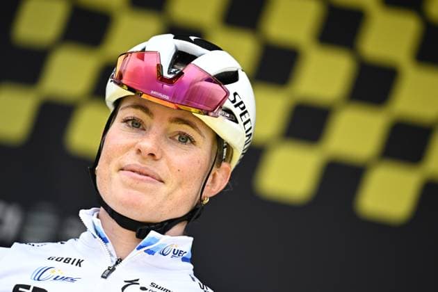 Dutch Demi Vollering of FDJ United-Suez pictured at the start of the women s race of the Ronde van Vlaanderen Tour des Flandres Tour of Flanders UCI WorldTour one day cycling race, 164,1 km with start and finish in Oudenaarde, Sunday 05 April 2026. JASPERxJACOBS  x169857859x