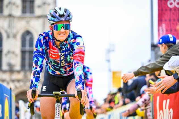 Ronde van Vlaanderen Women 2026 Cycling Race OUDENAARDE, BELGIUM - APRIL 05 : Dygert Chloe (USA) of CANYON SRAM zondacrypto before the start of the race during the 23rd edition of Ronde van Vlaanderen Women an UCI Women s World Tour 1.WWT one day cycling road race for Women Elite of 164 km with start in Oudenaarde and finish in Oudenaarde on April 5, 2026 in Oudenaarde, Belgium, 05 04 2026 ( Motordriver Serge Seynaeve - Oudenaarde Belgium  Copyright: xTomasxSiskx