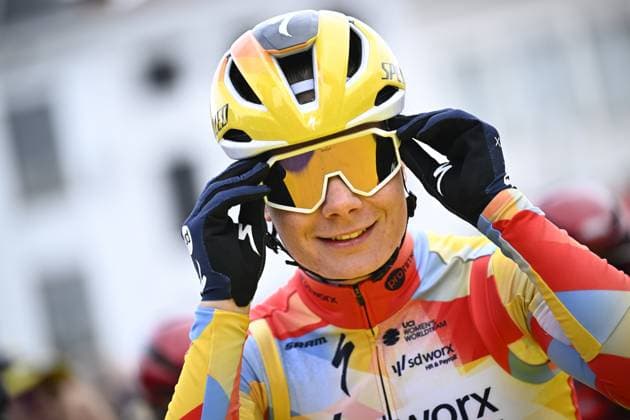Belgian Lotte Kopecky of SD Worx-Protime pictured at the start of the women s race of the Ronde van Vlaanderen Tour des Flandres Tour of Flanders UCI WorldTour one day cycling race, 164,1 km with start and finish in Oudenaarde, Sunday 05 April 2026. JASPERxJACOBS  x169863168x