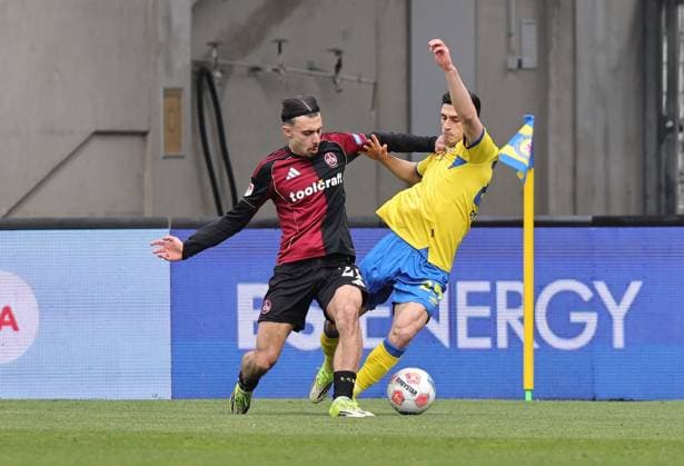 05 04 2026 Soccer Season 2025 2026 2 Soccer Bundesliga 28 Matchday Eintracht Braunschweig BTSV EBS 1 FC Nürnberg FCN Club Sportfoto Zink DaMa xdaxmax DFL regulations prohibit any use of photographs as image sequences and or quasi video only for editorial use Berkay Yilmaz 21, 1 FC Nürnberg FCN Grant Leon Ranos 25, Eintracht Braunschweig BTSV EBS