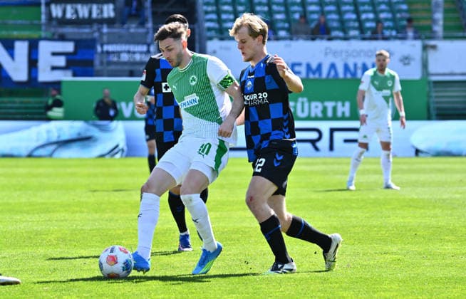 05 04 2026 Soccer Season 2025 2026 2 Soccer Bundesliga 28 Matchday SpVgg Greuther Fürth Kleeblatt SGF SC Paderborn 07 SCP Sportfoto Zink xwoxzix DFL regulations prohibit any use of photographs as image sequences and or quasi video only for editorial use Branimir Hrgota 10, SpVgg Greuther Fürth Mattes Hansen 22, SC Paderborn 07