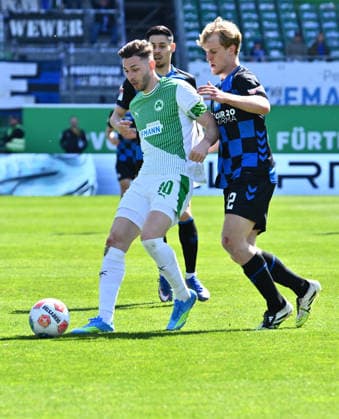 05 04 2026 Soccer Season 2025 2026 2 Soccer Bundesliga 28 Matchday SpVgg Greuther Fürth Kleeblatt SGF SC Paderborn 07 SCP Sportfoto Zink xwoxzix DFL regulations prohibit any use of photographs as image sequences and or quasi video only for editorial use Branimir Hrgota 10, SpVgg Greuther Fürth Mattes Hansen 22, SC Paderborn 07