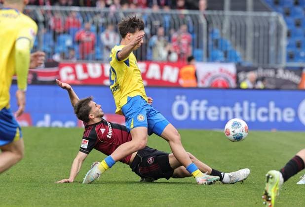 05 04 2026 Soccer Season 2025 2026 2 Soccer Bundesliga 28 Matchday Eintracht Braunschweig BTSV EBS 1 FC Nürnberg FCN Club Sportfoto Zink DaMa xdaxmax DFL regulations prohibit any use of photographs as image sequences and or quasi video only for editorial use Adam Markhiev 6, 1 FC Nürnberg FCN Max Marie 15, Eintracht Braunschweig BTSV EBS