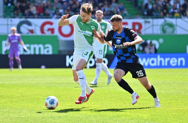 05 04 2026 Soccer Season 2025 2026 2 Soccer Bundesliga 28 Matchday SpVgg Greuther Fürth Kleeblatt SGF SC Paderborn 07 SCP Sportfoto Zink xwoxzix DFL regulations prohibit any use of photographs as image sequences and or quasi video only for editorial use Jannik Dehm 23, SpVgg Greuther Fürth Sebastian Klaas 26, SC Paderborn 07