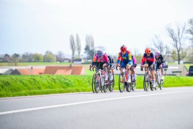 Ronde van Vlaanderen Women 2026 Cycling Race OUDENAARDE, BELGIUM - APRIL 05 : Illustration picture of the escape pack, Rider of Lidl - Trek during the 23rd edition of Ronde van Vlaanderen Women an UCI Women s World Tour 1.WWT one day cycling road race for Women Elite of 164 km with start in Oudenaarde and finish in Oudenaarde on April 5, 2026 in Oudenaarde, Belgium, 05 04 2026 ( Motordriver Serge Seynaeve - Oudenaarde Belgium  Copyright: xTomasxSiskx