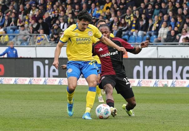 05 04 2026 Soccer Season 2025 2026 2 Soccer Bundesliga 28 Matchday Eintracht Braunschweig BTSV EBS 1 FC Nürnberg FCN Club Sportfoto Zink DaMa xdaxmax DFL regulations prohibit any use of photographs as image sequences and or quasi video only for editorial use Johan Gomez 44, Eintracht Braunschweig BTSV EBS Mohamed Ali Zoma 23, 1 FC Nürnberg FCN