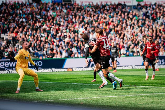 2 Bundesliga Hannover 96 vs SV Elversberg, 05 04 2026 Benedikt Oscar Pichler Hannover 96, 11 vs Lukas Finn Pinckert SV Elversberg, 19 , Header Soccer, 2 Bundesliga, 28 Matchday Hannover 96 vs SV Elversberg on 05 04 2026 at Heinz von Heiden Arena, Hannover DFL REGULATIONS PROHIBIT ANY USE OF PHOTOGRAPHS AS IMAGE SEQUENCES AND OR QUASI VIDEO Copyright: xBEAUTIFULxSPORTS Tonhäuserx