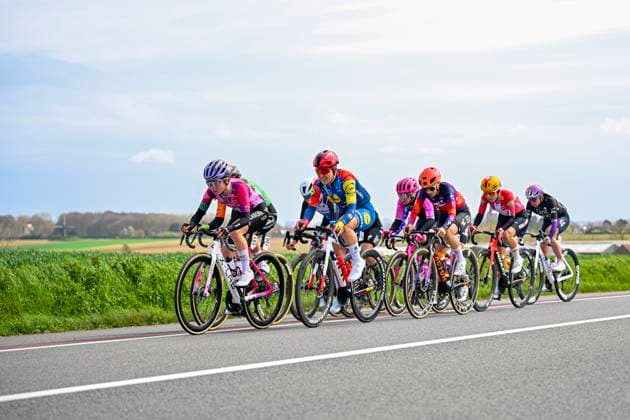 Ronde van Vlaanderen Women 2026 Cycling Race OUDENAARDE, BELGIUM - APRIL 05 : Aranguren Irati (ESP) of Laboral Kutxa - Fundacion Euskadi, Hanson Lauretta (AUS) of Lidl - Trek in the escape pack during the 23rd edition of Ronde van Vlaanderen Women an UCI Women s World Tour 1.WWT one day cycling road race for Women Elite of 164 km with start in Oudenaarde and finish in Oudenaarde on April 5, 2026 in Oudenaarde, Belgium, 05 04 2026 ( Motordriver Serge Seynaeve - Oudenaarde Belgium  Copyright: xTomasxSiskx