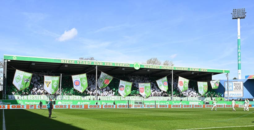 05 04 2026 Soccer Season 2025 2026 2 Soccer Bundesliga 28 Matchday SpVgg Greuther Fürth Kleeblatt SGF SC Paderborn 07 SCP Sportfoto Zink xwoxzix DFL regulations prohibit any use of photographs as image sequences and or quasi video only for editorial use Greutherfürthfans Fans Fanblock Kleeblattfans Choreo Choreografie