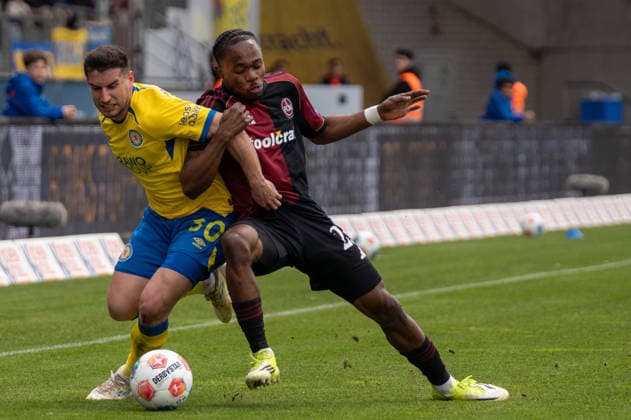 Germany Soccer, 2 Bundesliga, 28 Matchday 2025 26, Eintracht Braunschweig 1 FC Nürnberg on 05 04 in Braunschweig, Eintracht Stadion Robin Heußer Eintracht Braunschweig 30 Mohamed Ali Zoma 1 FC Nürnberg 23 Copyright: xSvenxHeidmannx