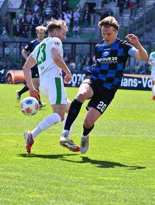 05 04 2026 Soccer Season 2025 2026 2 Soccer Bundesliga 28 Matchday SpVgg Greuther Fürth Kleeblatt SGF SC Paderborn 07 SCP Sportfoto Zink xwoxzix DFL regulations prohibit any use of photographs as image sequences and or quasi video only for editorial use Jannik Dehm 23, SpVgg Greuther Fürth Felix Götze 20, SC Paderborn 07