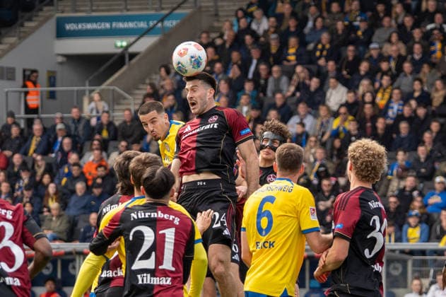 Germany Soccer, 2 Bundesliga, Matchday 28 2025 26, Eintracht Braunschweig 1 FC Nürnberg on 05 04 in Braunschweig, Eintracht Stadion Luka Lochoshvili 1 FC Nürnberg 24 Andi Hoti Eintracht Braunschweig 4 Berkay Yilmaz 1 FC Nürnberg 21 Florian Flick Eintracht Braunschweig 6 Copyright: xSvenxHeidmannx