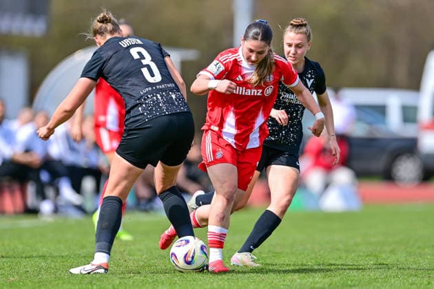 from left Ana Ursem Viktoria Berlin, 3 Elira Terakaj FCB, 7 Alisa Grincenco Viktoria Berlin, 8 in duel, duel, tackle, dynamics, action, action, 05 04 2026, Aschheim Germany , Soccer,2 Women Bundesliga, FC Bayern München II Viktoria Berlin, DFB DFL REGULATIONS PROHIBIT ANY USE OF PHOTOGRAPHS AS IMAGE SEQUENCES AND OR QUASI VIDEO xslx