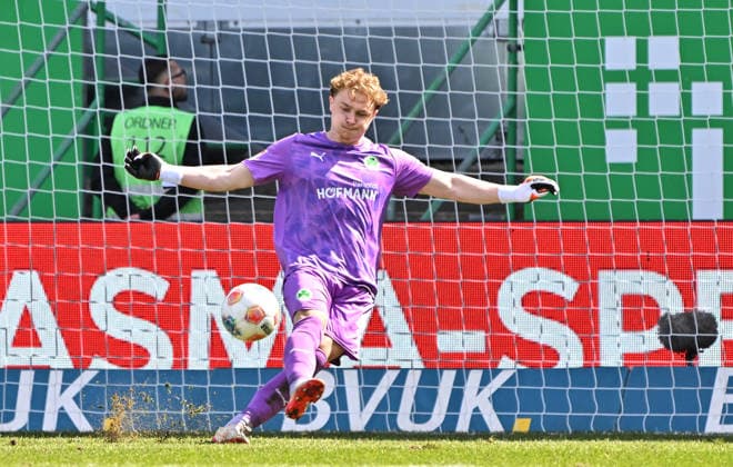 05 04 2026 Soccer Season 2025 2026 2 Soccer Bundesliga 28 Matchday SpVgg Greuther Fürth Kleeblatt SGF SC Paderborn 07 SCP Sportfoto Zink MeZi xmexzix DFL regulations prohibit any use of photographs as image sequences and or quasi video only for editorial use Silas Prüfrock 43, SpVgg Greuther Fürth