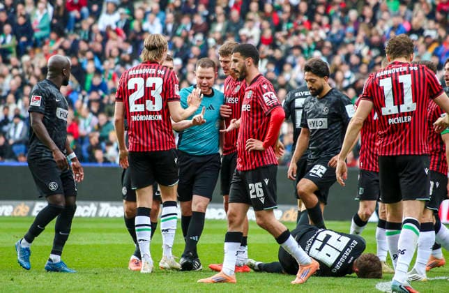 Germany Soccer 2 Bundesliga 2025 2026, 28 Matchday Hannover 96 vs SV 07 Elversberg Heinz von Heiden Arena Stadion Hannover Referee Dr Robert Kampka Stefan Teitur ÖžorÃ°arson Stefan Teitur Thordarson Hannover 96, 23 Tom Zimmerschied SV 07 Elversberg, 29 Hannover Copyright: xAymanxAlahmedx