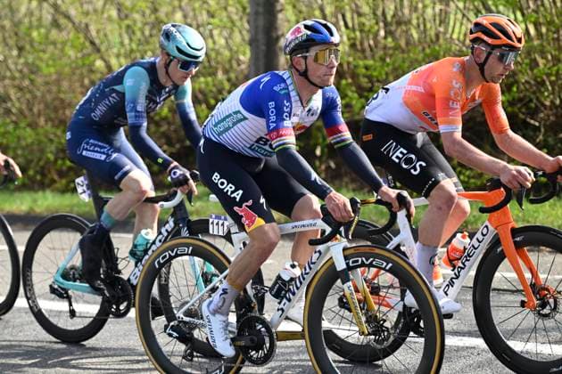 Ronde van Vlaanderen 2026 Cycling Race OUDENAARDE, BELGIUM - APRIL 05 : Evenepoel Remco (BEL) of Red Bull - BORA - Hansgrohe during the 110th edition of Ronde van Vlaanderen an UCI World Tour 1.UWT one day cycling road race for Men Elite of 271 km with start in Antwerpen and finish in Oudenaarde on April 5, 2026 in Oudenaarde, Belgium, 05 04 2026 ( Motordriver Guy De Vuyst - Oudenaarde Belgium  Copyright: xNicoxVereeckenx