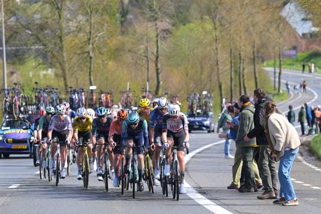 Slovenian Matej Mohoric of Bahrain-Victorious, Dutch Mathieu van der Poel of Alpecin-Premier Tech and Belgian Florian Vermeersch of UAE Team Emirates pictured in action during the men s race of the Ronde van Vlaanderen Tour des Flandres Tour of Flanders UCI WorldTour one day cycling race, 278 km from Antwerp to Oudenaarde, Sunday 05 April 2026. DAVIDxPINTENS  x169869206x