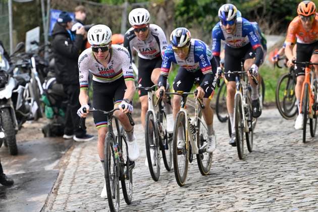 Ronde van Vlaanderen 2026 Cycling Race OUDENAARDE, BELGIUM - APRIL 05 : Pogacar Tadej (SLO) of UAE Team Emirates - XRG, Evenepoel Remco (BEL) of Red Bull - BORA - Hansgrohe, Vermeersch Florian (BEL) of UAE Team Emirates - XRG, Van Dijke Tim (NED) of Red Bull - BORA - Hansgrohe during the 110th edition of Ronde van Vlaanderen an UCI World Tour 1.UWT one day cycling road race for Men Elite of 271 km with start in Antwerpen and finish in Oudenaarde on April 5, 2026 in Oudenaarde, Belgium, 05 04 2026 ( Motordriver Guy De Vuyst - Oudenaarde Belgium  Copyright: xNicoxVereeckenx
