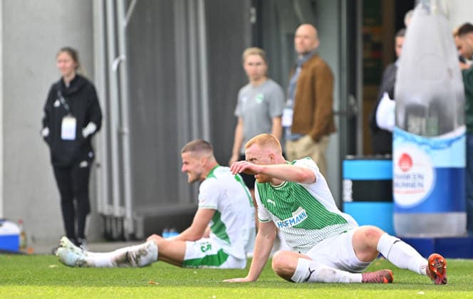 05 04 2026 Soccer Season 2025 2026 2 Soccer Bundesliga 28 Matchday SpVgg Greuther Fürth Kleeblatt SGF SC Paderborn 07 SCP Sportfoto Zink MeZi xmexzix DFL regulations prohibit any use of photographs as image sequences and or quasi video only for editorial use Paul Will 13, SpVgg Greuther Fürth disappointed disappointment