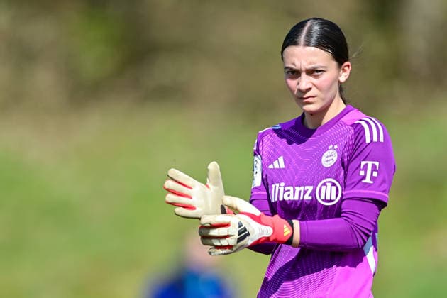 Julia Kreuzpainter Goalkeeper, FCB, 32 Single Image, Action, Action, 05 04 2026, Aschheim Germany , Soccer,2 Women Bundesliga, FC Bayern München II Viktoria Berlin, DFB DFL REGULATIONS PROHIBIT ANY USE OF PHOTOGRAPHS AS IMAGE SEQUENCES AND OR QUASI VIDEO xslx