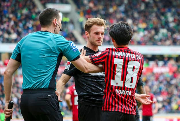 Germany Soccer 2 Bundesliga 2025 2026, 28 Matchday Hannover 96 vs SV 07 Elversberg Heinz von Heiden Arena Stadion Hannover Daisuke Yokota Hannover 96, 18 Tom Zimmerschied SV 07 Elversberg, 29 Hannover Copyright: xAymanxAlahmedx