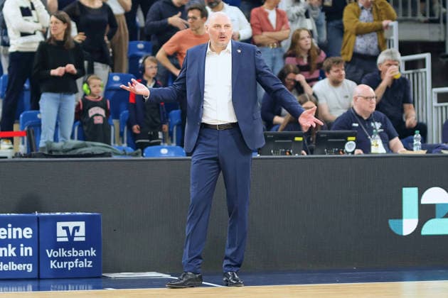 Przemyslaw Frasunkiewicz Rostock Seawolves, Head Coach GER, MLP Academics Heidelberg vs Rostock Seawolves, Basketball, easycredit Basketball Bundesliga, 28 Matchday, Season, 2025 2026, 05 04 2026 GER, MLP Academics Heidelberg vs Rostock Seawolves, Basketball, easycredit Basketball Bundesliga, 28 Matchday, Season, 2025 2026, 205 04 2026 Heidelberg Copyright: xEibner-Pressefoto JoergxHirschx EP_JHH