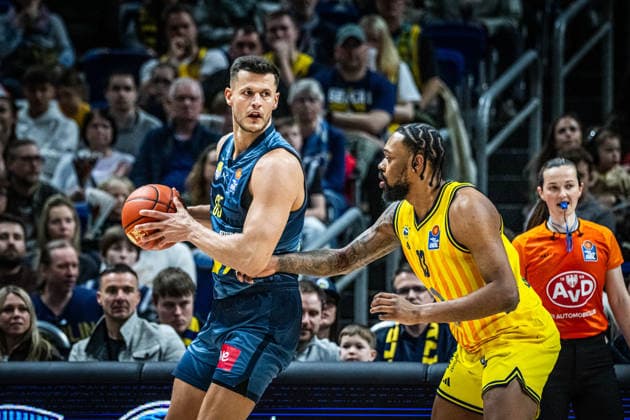 Basketball Berlin 05 04 2026 Season 2025 2026 EasyCredit BBL 1 Bundesliga Men, Men Alba Berlin EWE Baskets Oldenburg Filip Stanic Oldenburg, No 65 J wan Roberts Alba Berlin, No 13