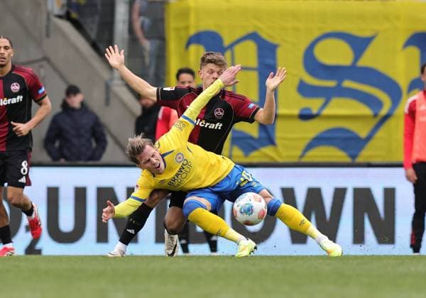 05 04 2026 Soccer Season 2025 2026 2 Soccer Bundesliga 28 Matchday Eintracht Braunschweig BTSV EBS 1 FC Nürnberg FCN Club Sportfoto Zink DaMa xdaxmax DFL regulations prohibit any use of photographs as image sequences and or quasi video only for editorial use Lino Tempelmann 20, Eintracht Braunschweig BTSV EBS Finn Ole Becker 25, 1 FC Nürnberg FCN