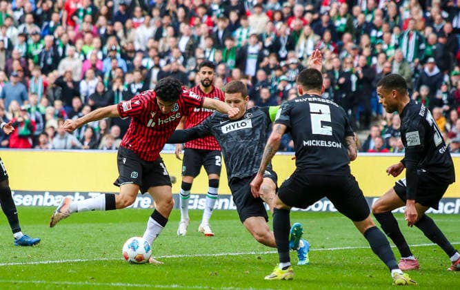 Germany Soccer 2 Bundesliga 2025 2026, Matchday 28 Hannover 96 vs SV 07 Elversberg Heinz von Heiden Arena Stadion Hannover Goal chance Husseyn Chakroun Hannover 96, 14 Hannover Copyright: xAymanxAlahmedx
