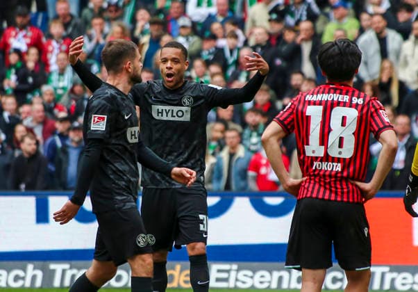 Germany Soccer 2 Bundesliga 2025 2026, 28 Matchday Hannover 96 vs SV 07 Elversberg Heinz von Heiden Arena Stadion Hannover Gesture, Gesture, Emotion Jan Gyamerah SV 07 Elversberg, 30 Hannover Copyright: xAymanxAlahmedx