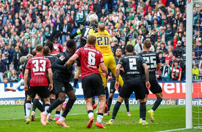 Germany Soccer 2 Bundesliga 2025 2026, 28 Matchday Hannover 96 vs SV 07 Elversberg Heinz von Heiden Arena Stadion Hannover Nicolas Kristof SV 07 Elversberg, 20 Lukas Pinckert SV 07 Elversberg, 19 Hannover Copyright: xAymanxAlahmedx