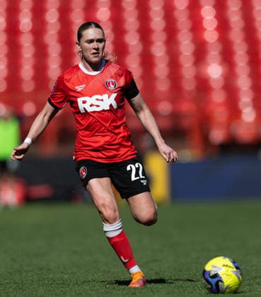 Charlton Athletic Women v Liverpool Women Adobe Womens FA Cup Amalie Thestrup of Charlton Athletic Women in possession during the Adobe Womens FA Cup Quarter-final match at The Valley, London 05 04 2026 UK Newspapers OUT Copyright: xBenxPetersx FIL-23223-0108