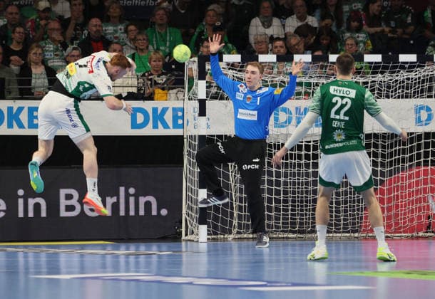GER HBL Season 2025 2026 FÜCHSE Berlin vs SC DhfK Leipzig, 05 04 26, Max Schmeling Halle, Berlin, Tomas PIROCH SC DHfK Leipzig 7 fails against Lasse LUDWIG Füchse Berlin 1